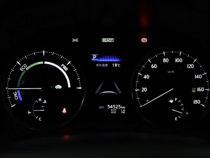 Фото 9 - Toyota Alphard