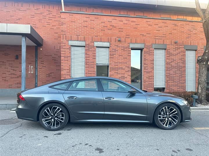 Фото 3 - Audi A7