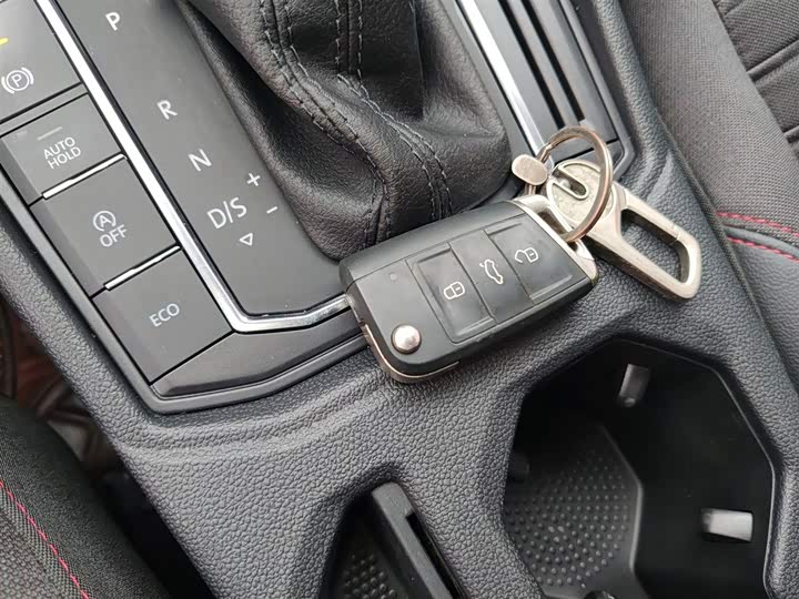 Фото 9 - Volkswagen Lavida