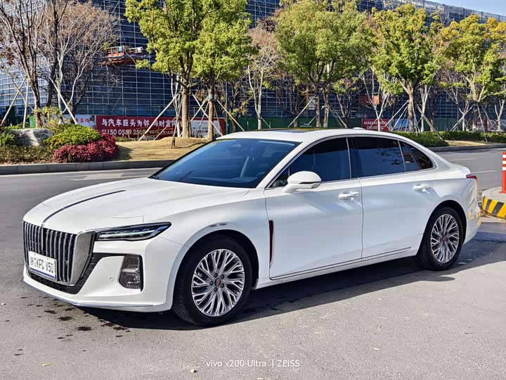 Фото 1 - Hongqi H5