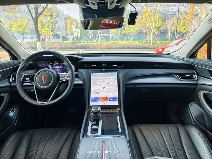 Фото 6 - Hongqi H5