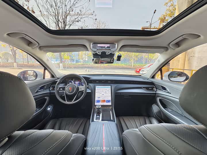 Фото 8 - Hongqi H5