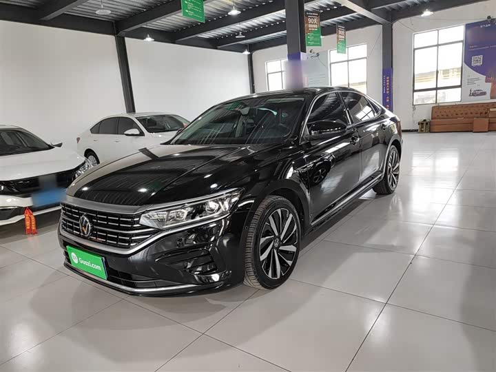 Фото 1 - Volkswagen Passat