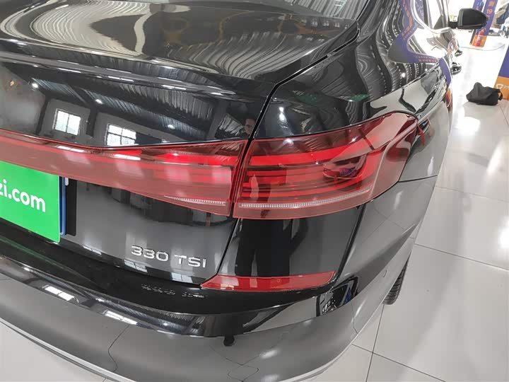 Фото 8 - Volkswagen Passat