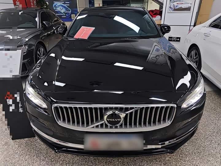 Фото 3 - Volvo S90