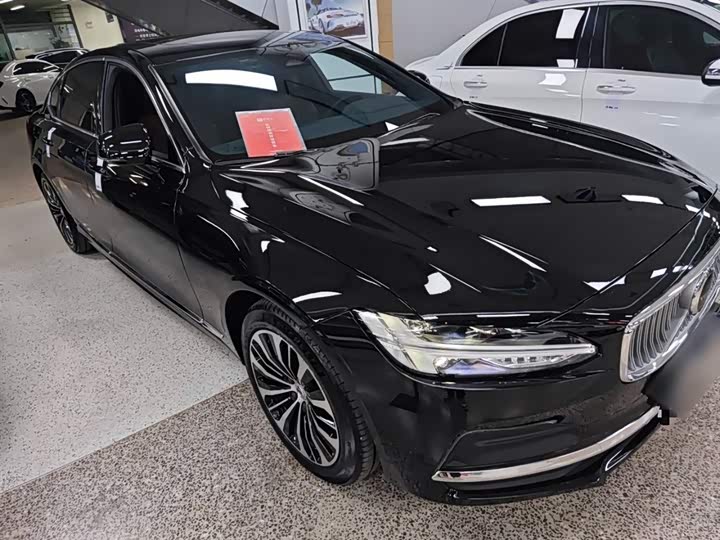 Фото 4 - Volvo S90