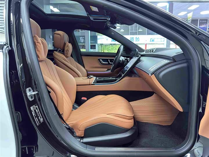 Фото 9 - Mercedes-Benz S-Class