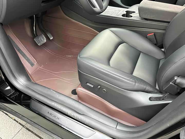 Фото 7 - Tesla Model Y