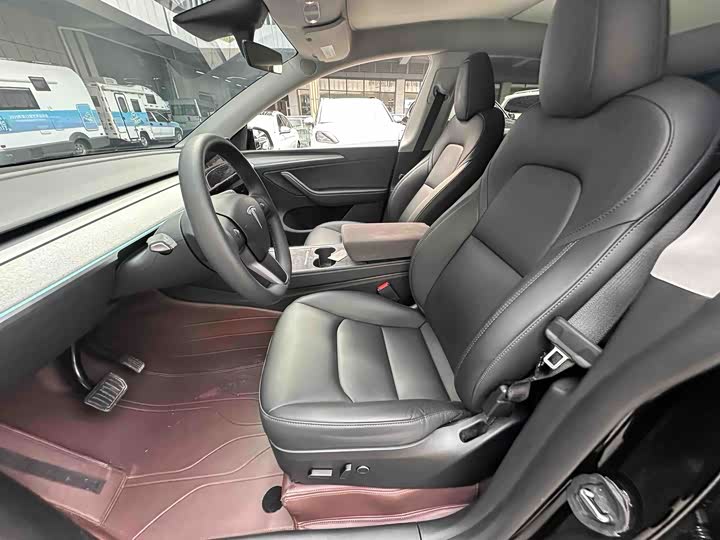 Фото 8 - Tesla Model Y