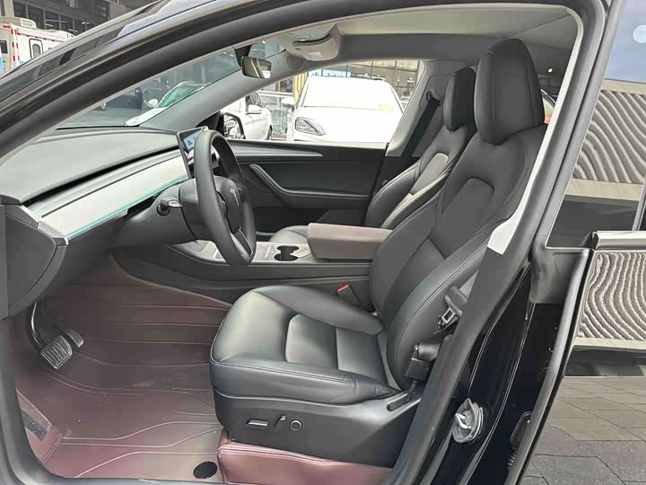 Фото 9 - Tesla Model Y