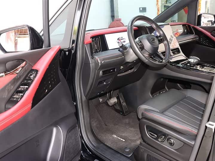 Фото 9 - GAC Trumpchi M8