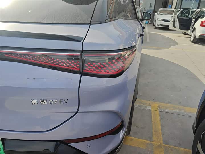 Фото 8 - BYD Sea Lion 07 EV