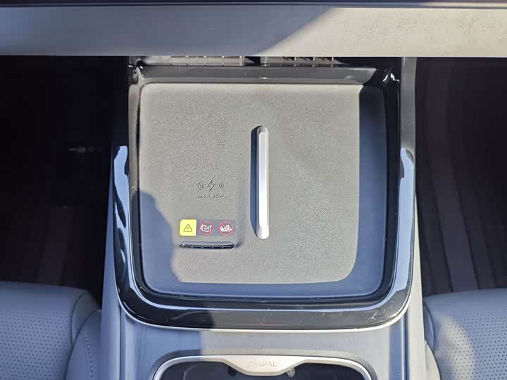 Фото 8 - Changan Deepal S05