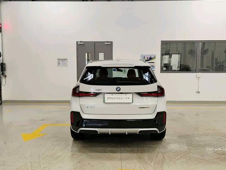 Фото 4 - BMW iX1