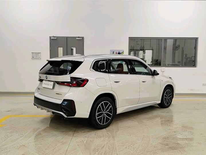 Фото 5 - BMW iX1