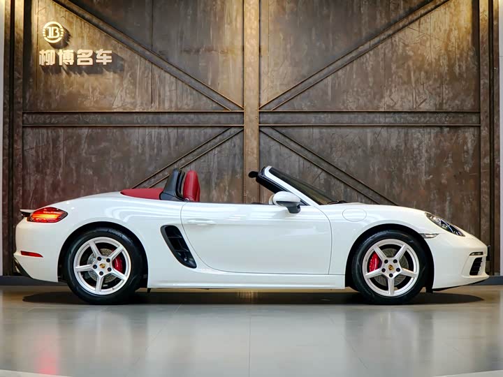 Фото 4 - Porsche 718