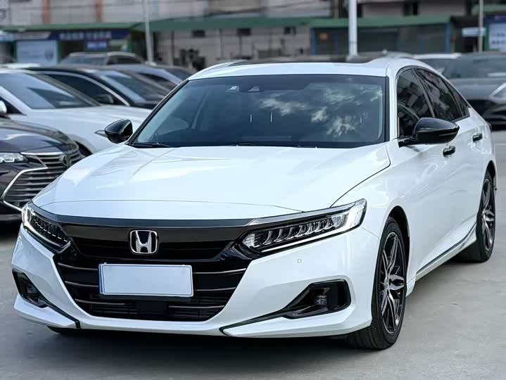 Фото 1 - Honda Accord