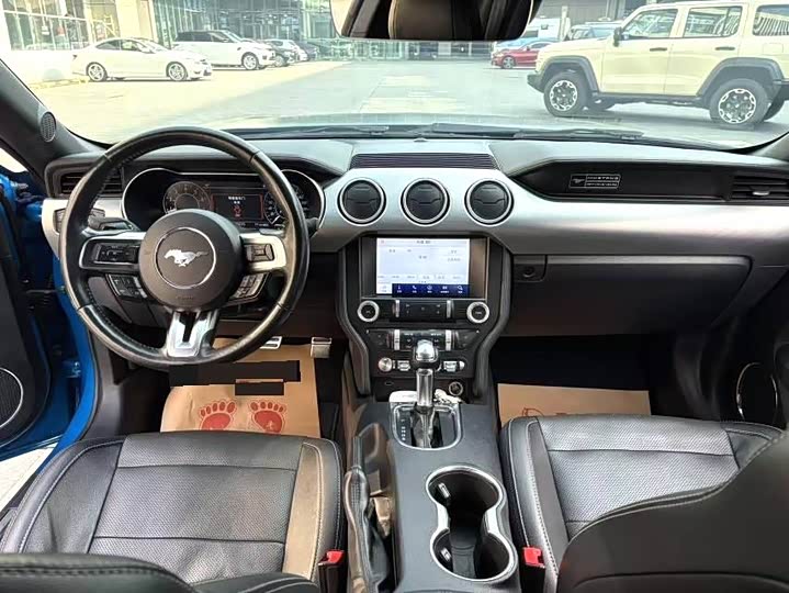 Фото 3 - Ford Mustang