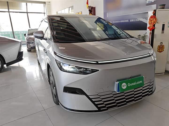 Фото 4 - XPeng X9