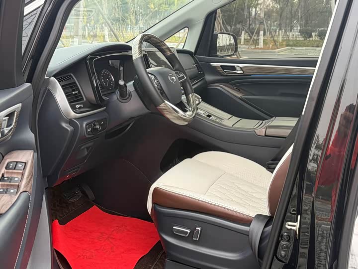 Фото 9 - GAC Trumpchi M8