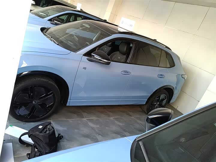 Фото 5 - Volkswagen Tiguan L Pro