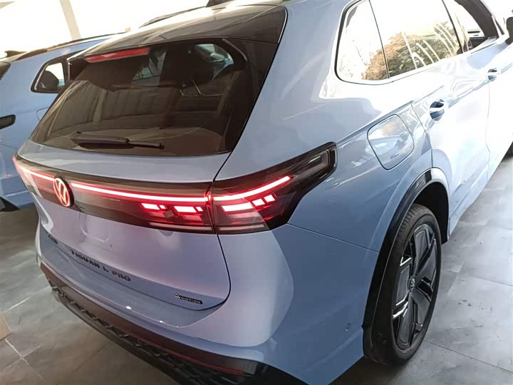 Фото 6 - Volkswagen Tiguan L Pro