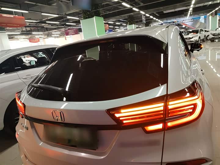 Фото 6 - Honda Avancier