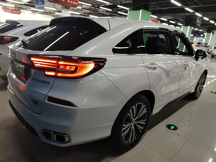 Фото 7 - Honda Avancier