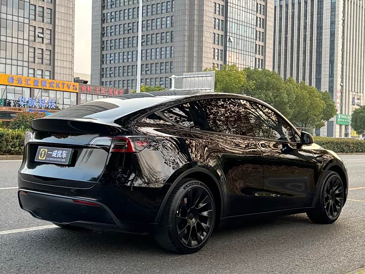 Фото 5 - Tesla Model Y