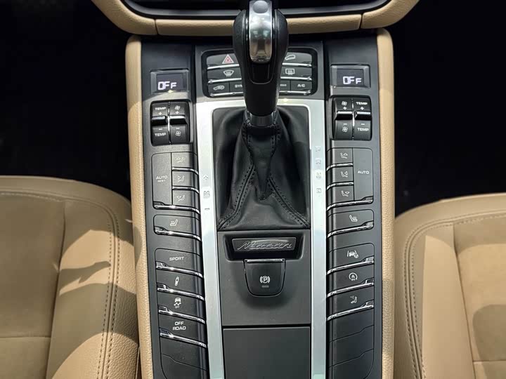 Фото 7 - Porsche Macan