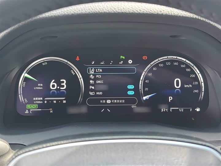 Фото 4 - Toyota Camry