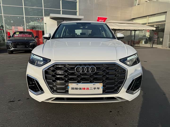 Фото 2 - Audi Q5L