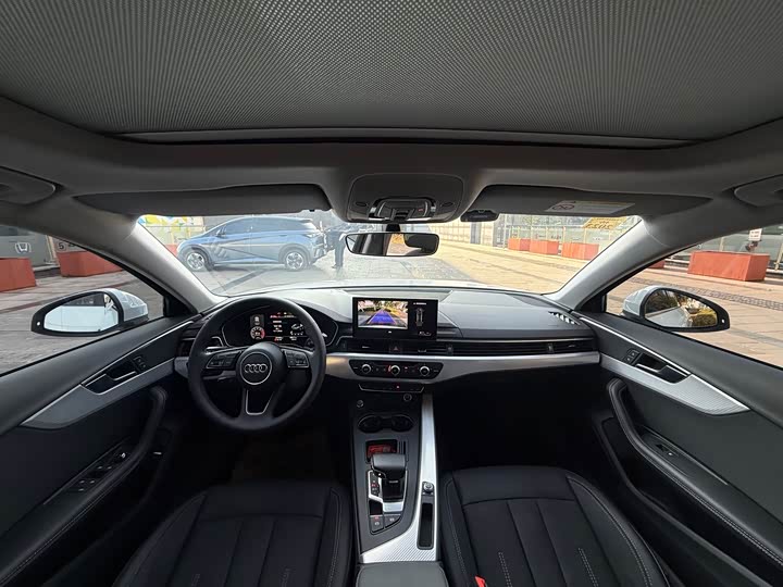 Фото 5 - Audi A4L