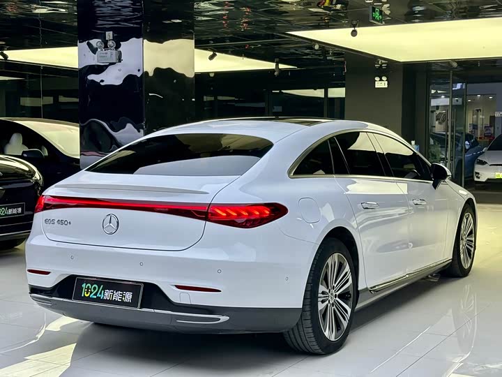 Фото 4 - Mercedes-Benz EQS