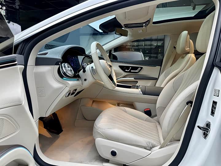 Фото 7 - Mercedes-Benz EQS