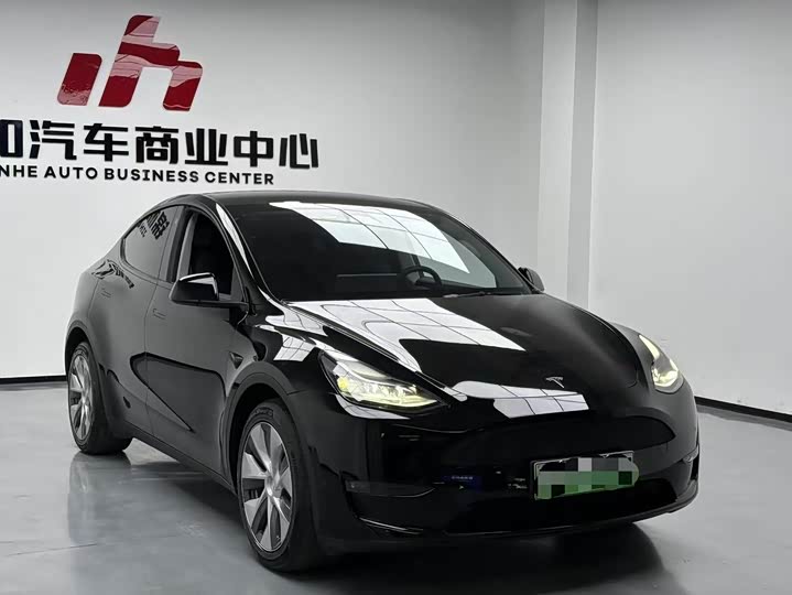 Фото 3 - Tesla Model Y