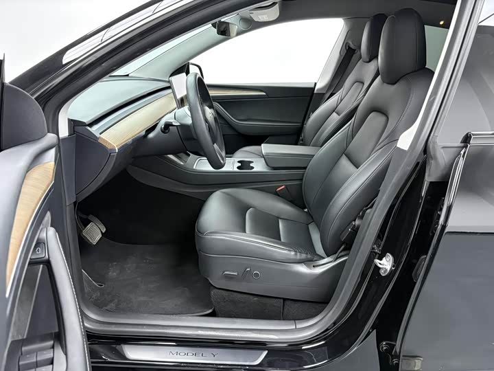 Фото 7 - Tesla Model Y