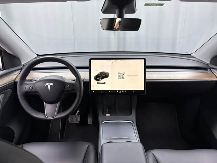 Фото 8 - Tesla Model Y