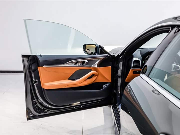 Фото 8 - BMW 8 Series