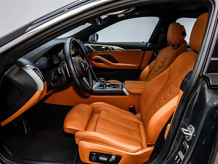 Фото 9 - BMW 8 Series