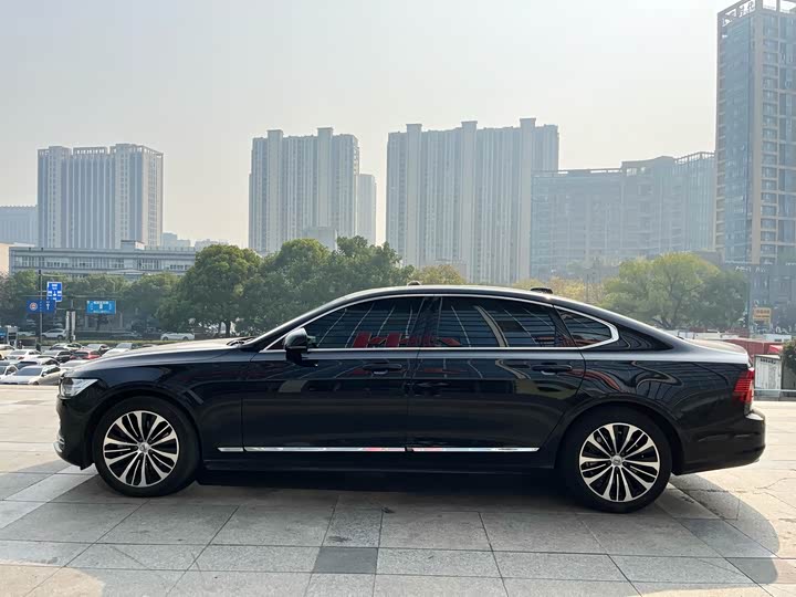 Фото 7 - Volvo S90