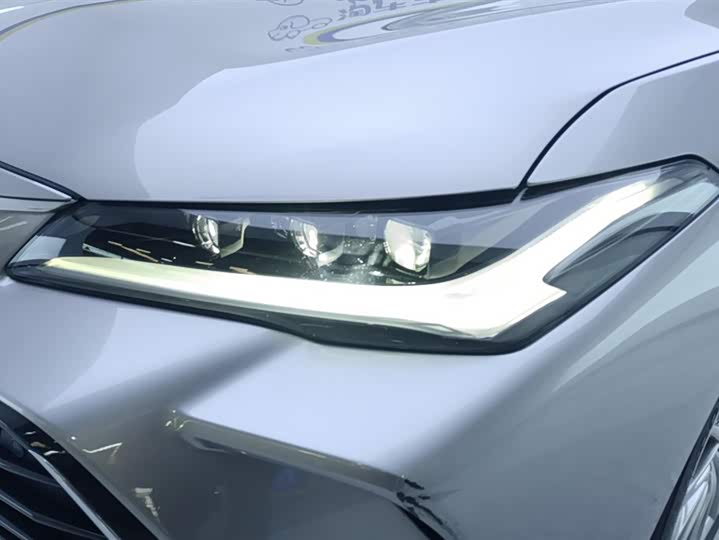 Фото 5 - Toyota Avalon