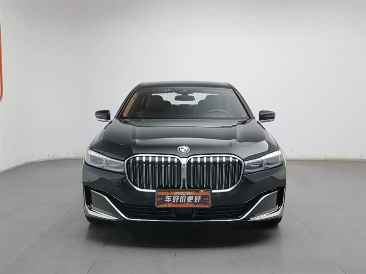 Фото 3 - BMW 7 Series