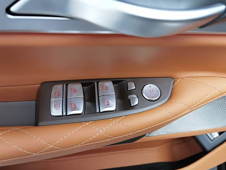 Фото 9 - BMW 7 Series