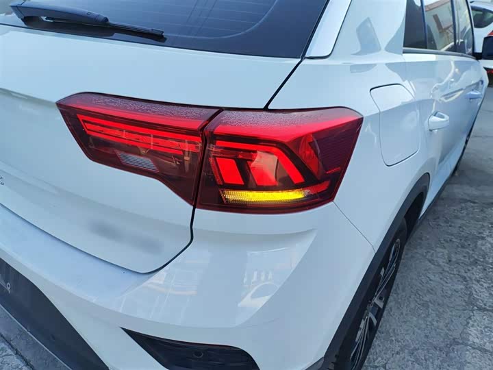 Фото 8 - Volkswagen T-Roc