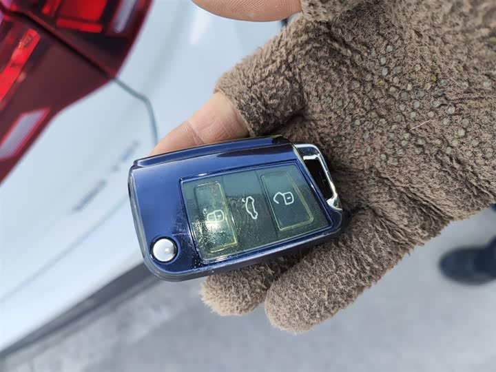 Фото 9 - Volkswagen T-Roc