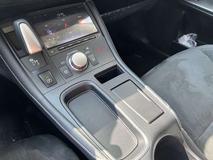 Фото 3 - Lexus CT 200h