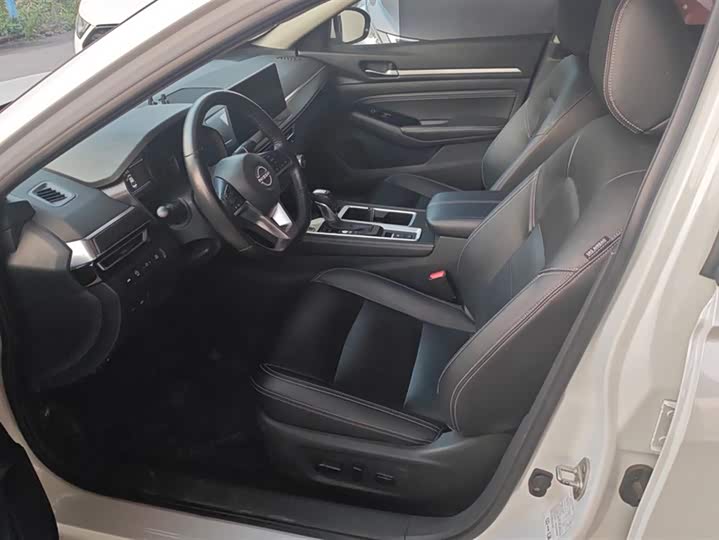 Фото 9 - Nissan Teana