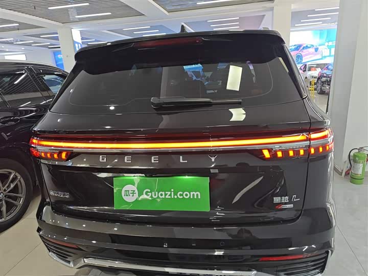 Фото 6 - Geely Monjaro