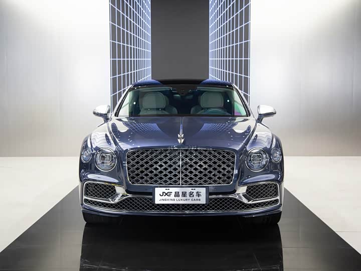 Фото 2 - Bentley Flying Spur Hybrid